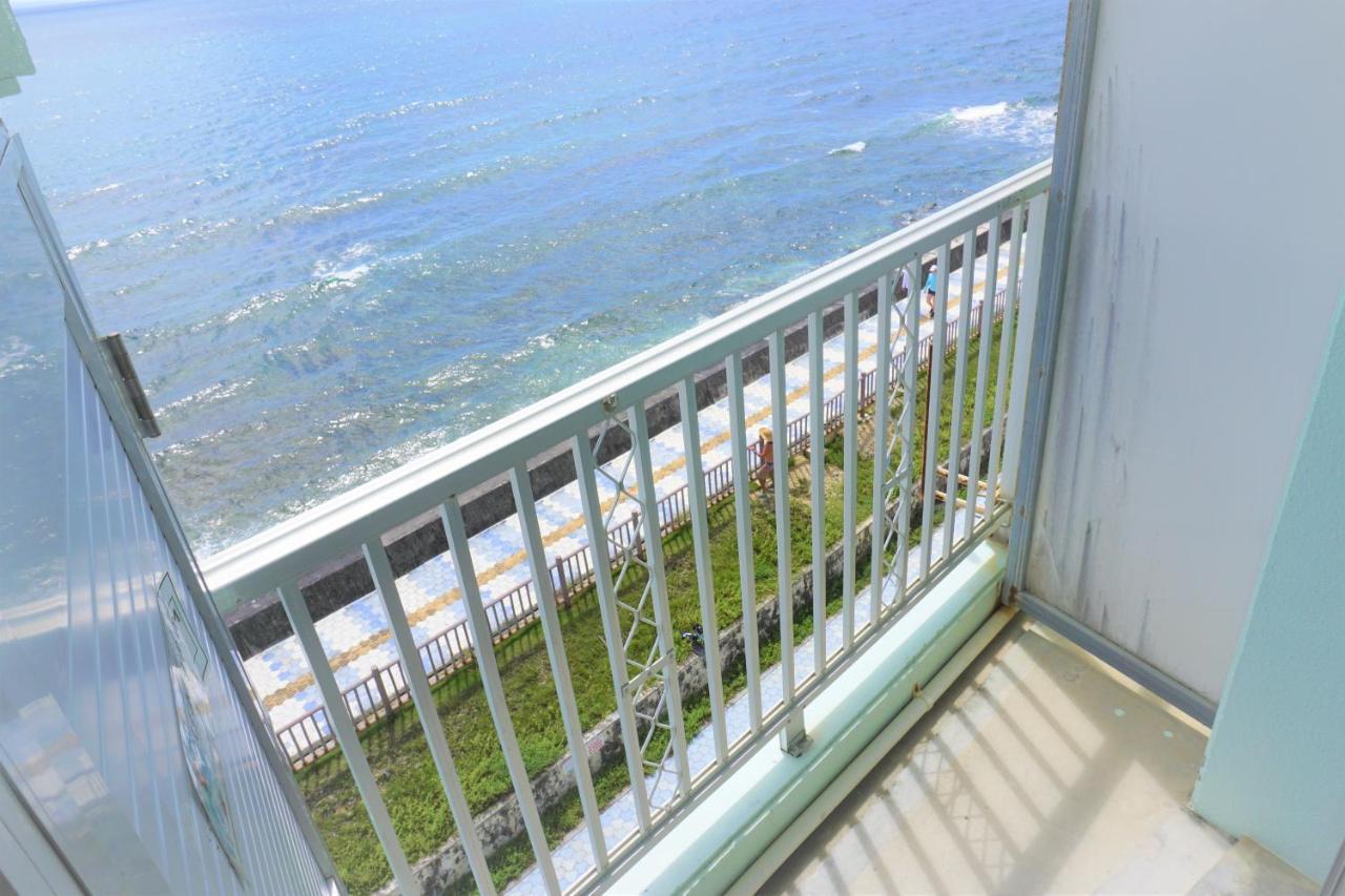 Hotel Okinawa Ocean Front Chatan Exterior foto